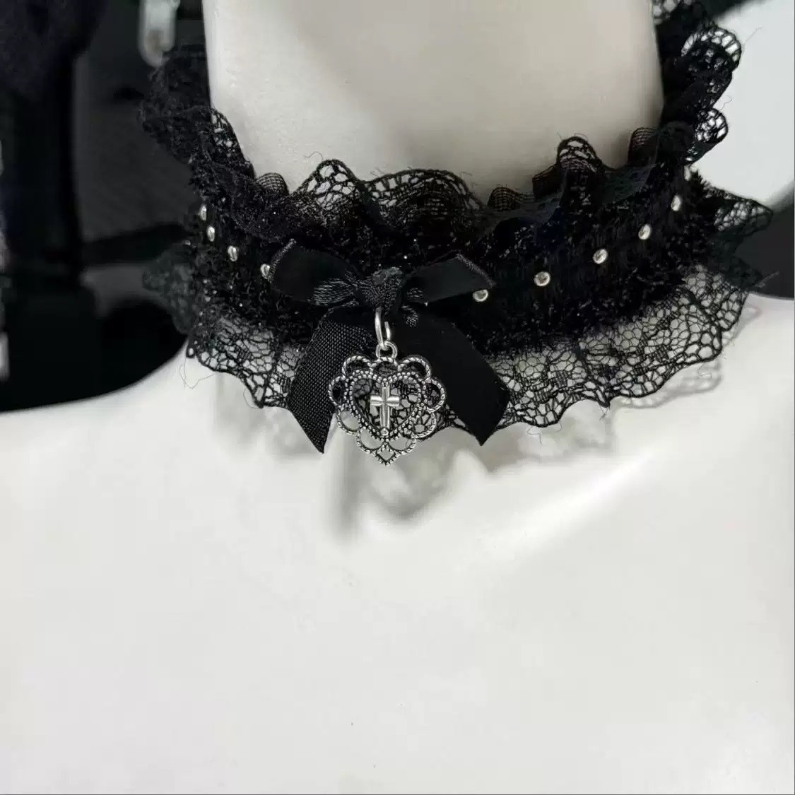 Gothic schwarzer Spitzen-Choke – Magnetic Clasp Cosplay Bewertung und Preis